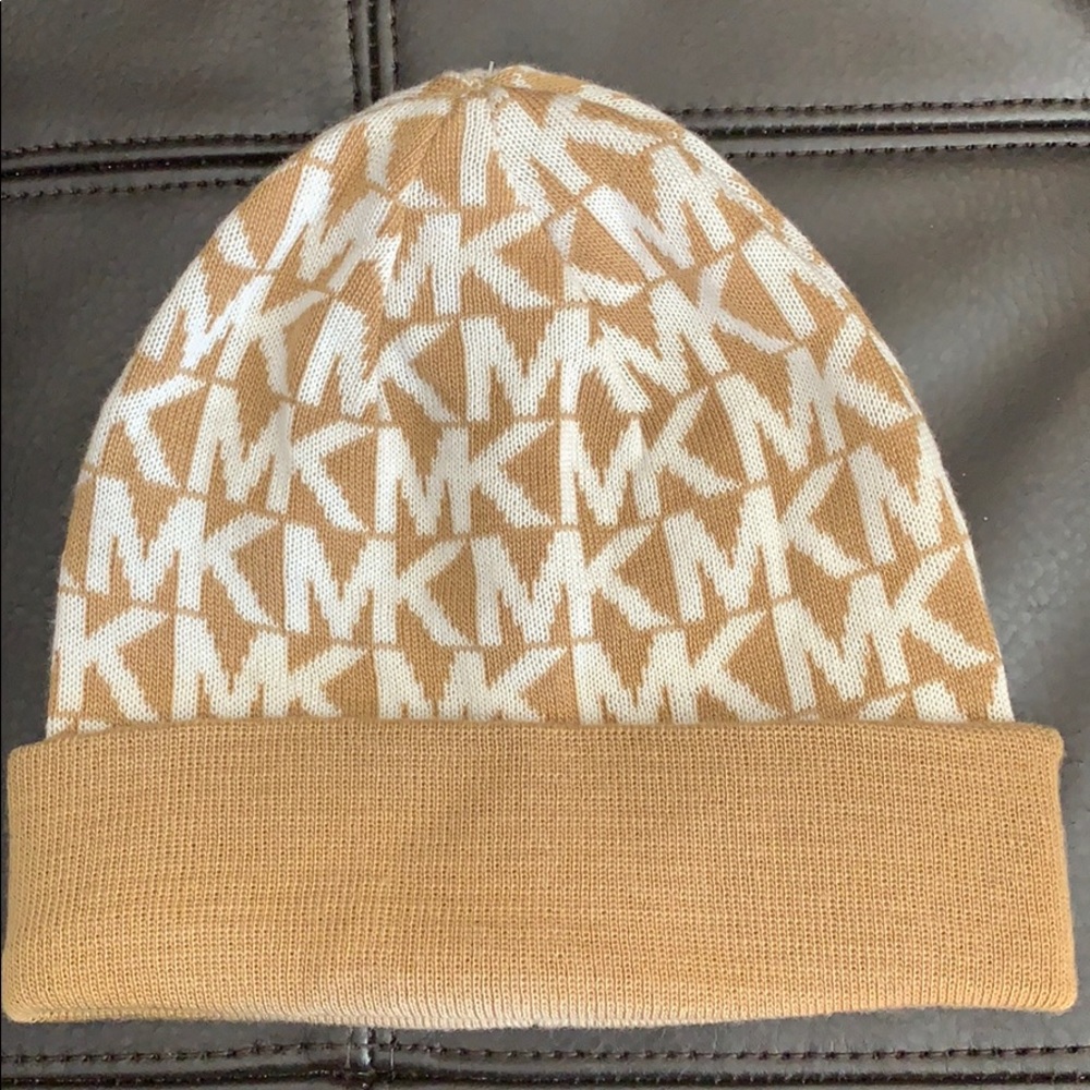 MK knitted hat
